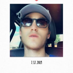 Meet your Posher, Ethan